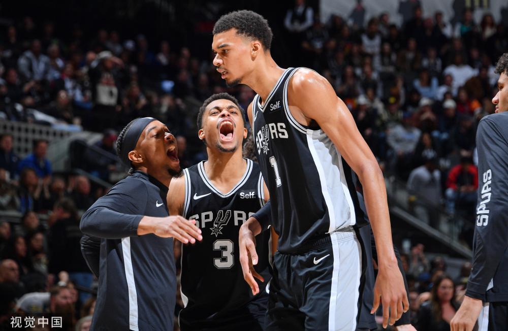 在足球比赛 在足球比赛